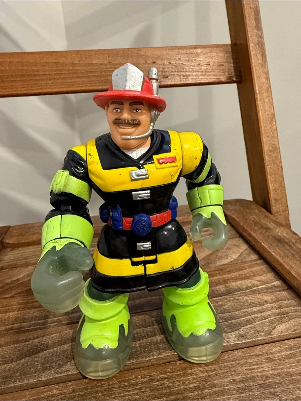 2002 Mattel Rescue Heroes Billy Blazes Firefighter Action Figure 78374 VTG 6”